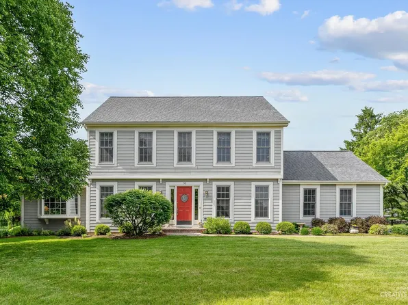 50 Deer Run, Crystal Lake, IL 60012