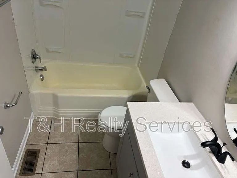 4303 Norwaldo Ave — Photo 19