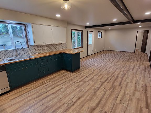 4th image of 2504 167th Pl SE #B