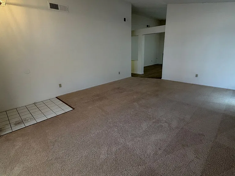 1328 Maplegrove Cir — Photo 9