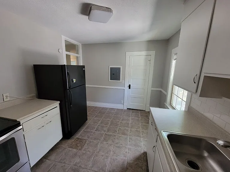 2917 Jackson St — Photo 27