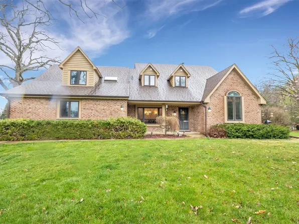 37W806 Tanglewood Dr, Batavia, IL 60510