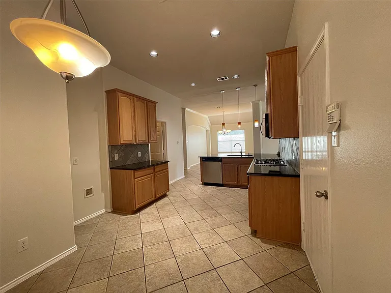 11920 Brownwood Dr — Photo 9