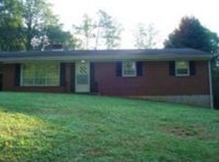 177 Pocahontas Trl, Bassett, VA 24055