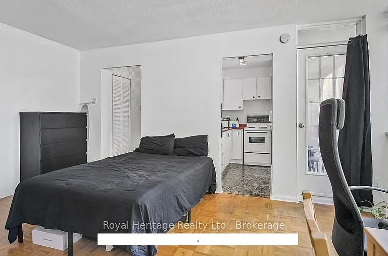 30 Gloucester St #1607 — Photo 1