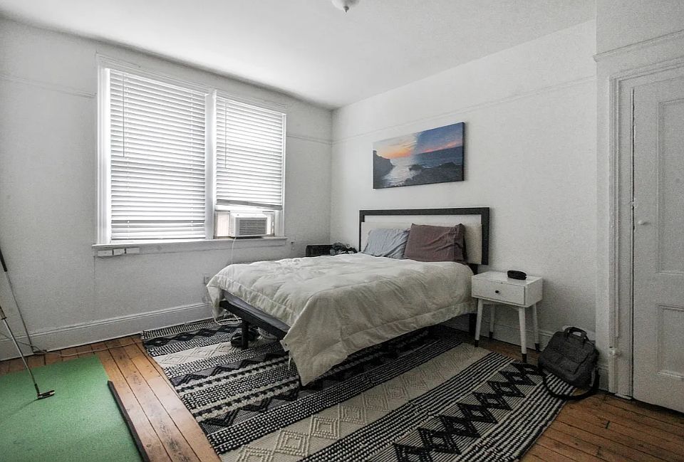 1st image of 445 Graham Ave APT 3L