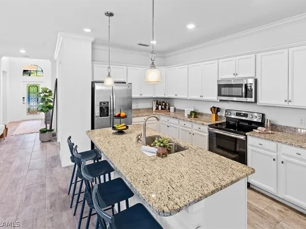 10701 Essex Square Blvd, Fort Myers, FL 33913