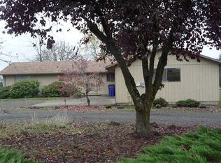 140 N Cole Ave, Molalla, OR 97038