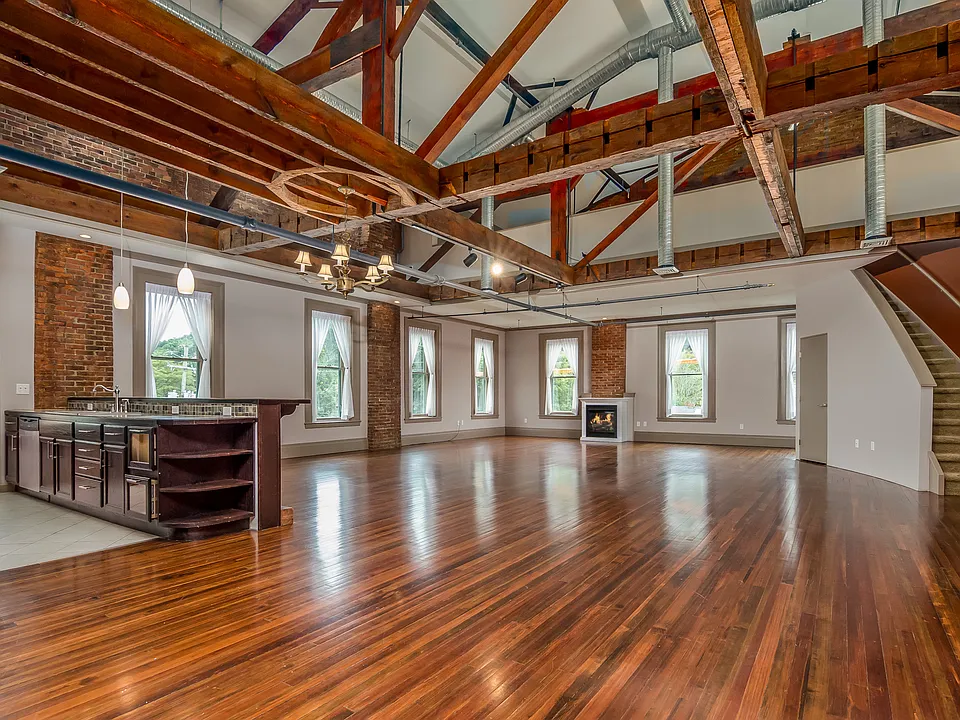 401 W Main St #31