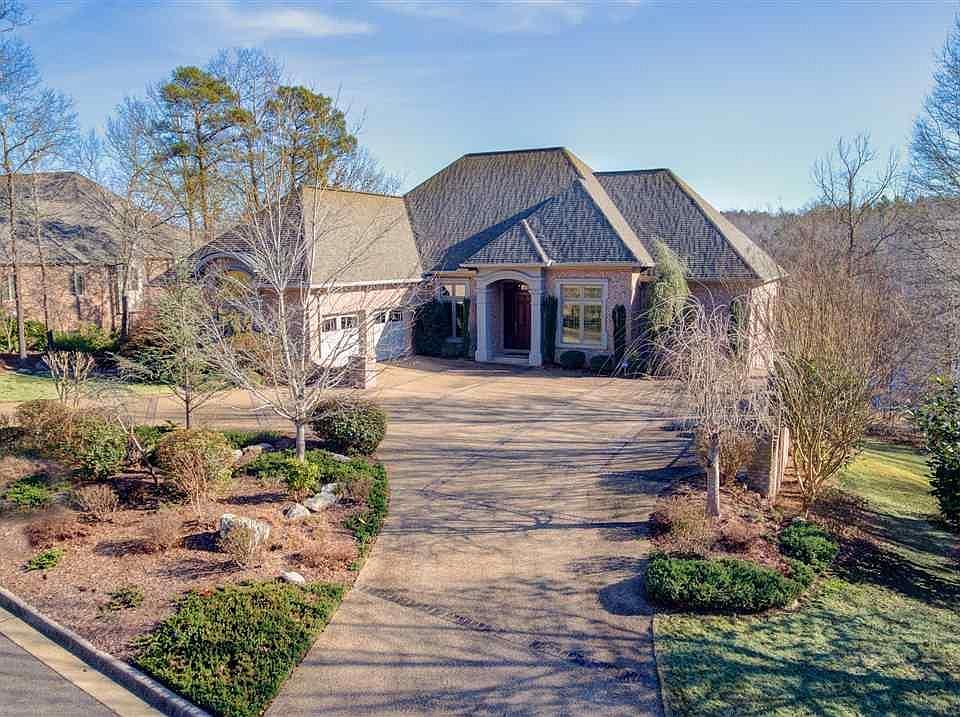 1st image of 251 Oakshores Cir