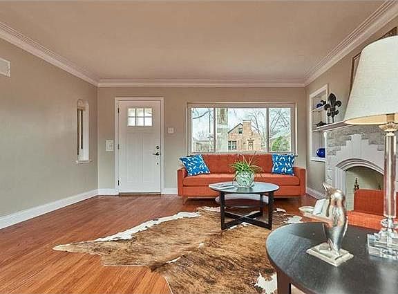 5th image of 6748 Devonshire Ave