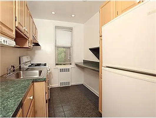 Sold by Douglas Elliman | media 35