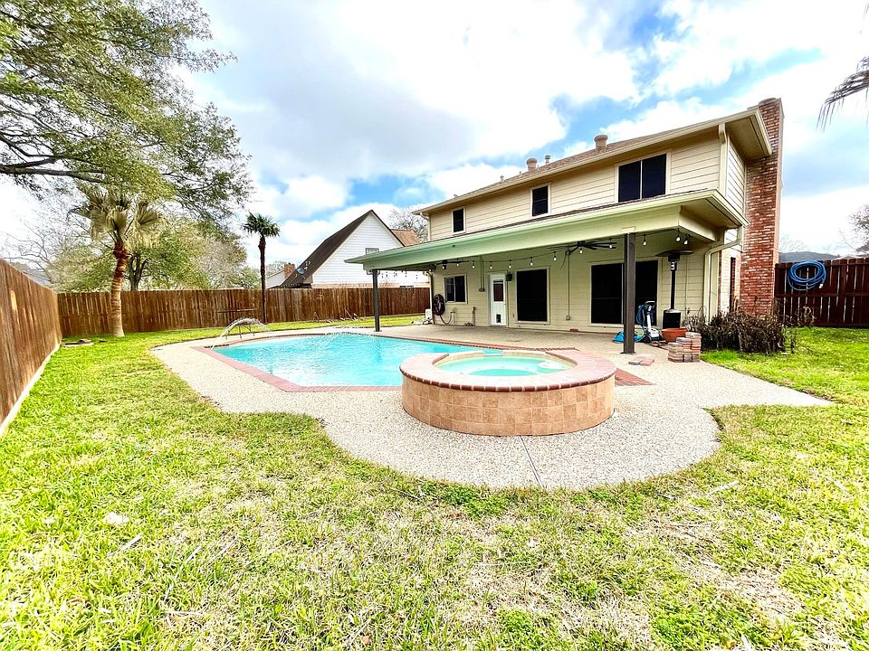 1st image of 22026 Castle Springs Dr