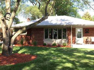 963 S Hillcrest Ave, Elmhurst, IL