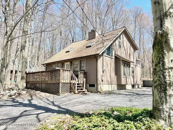 154 Elk Run Rd, Pocono Lake, PA 18347
