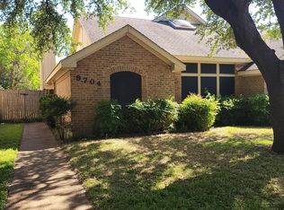 9704 Springtree Ln, Dallas, TX 75243