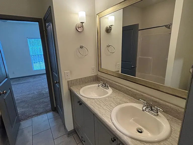703 Buddy Ct — Photo 21