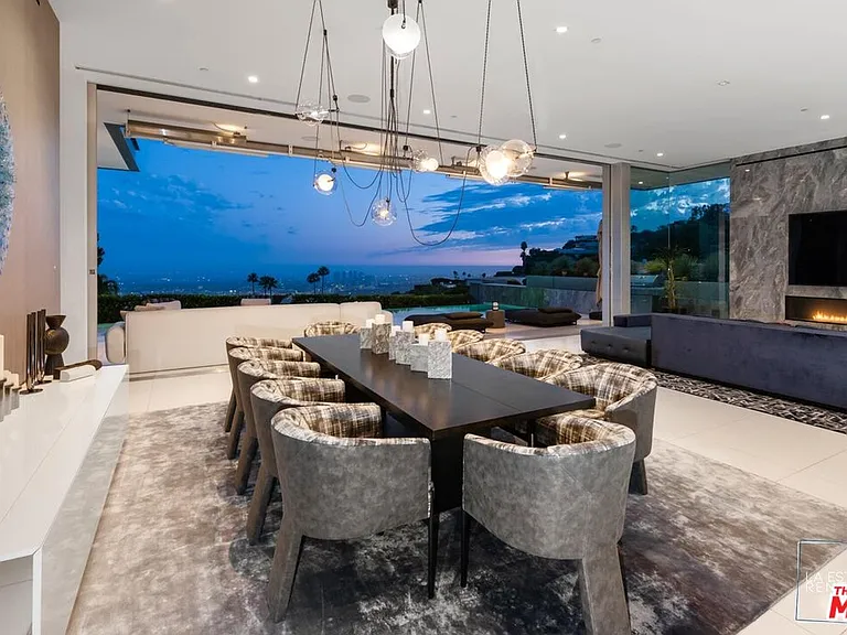 1814 N Doheny Dr — Photo 11