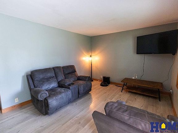 4th image of 730 N 54th St