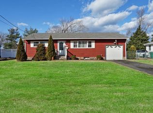 13 Long Dr, Toms River, NJ