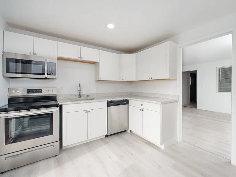 Melody Apartments — Photo 15