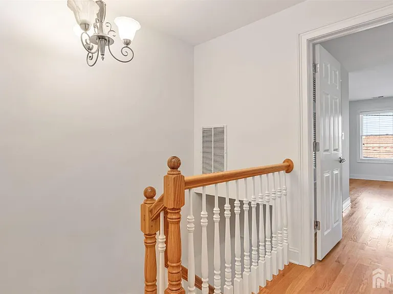 112 N Broadway St #C — Photo 22