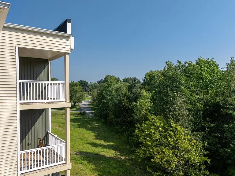 The Commons & Commons Hill Apartments — Photo 42