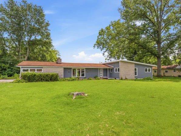 1208 Elizabeth Ln, Terre Haute, IN 47802