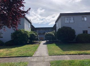 852 8th Ave APT 12, Longview, WA 98632