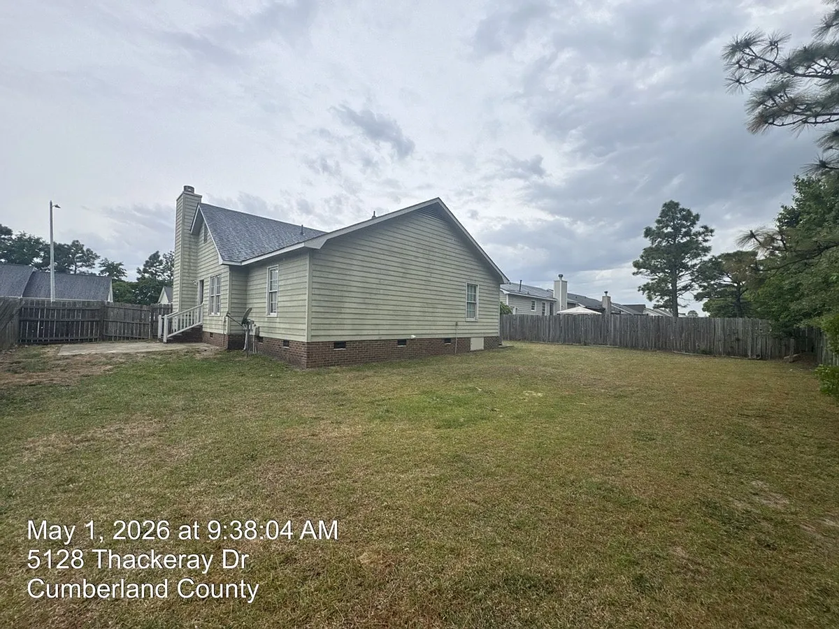 Building Photo - 5128 Thackeray Dr