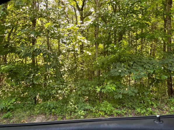 9811 Lovell Rd, Soddy Daisy, TN 37379