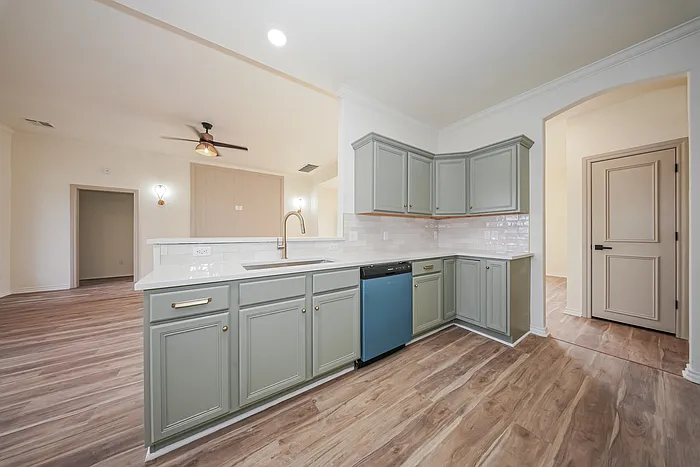 11601 Hackney Ln — Photo 7