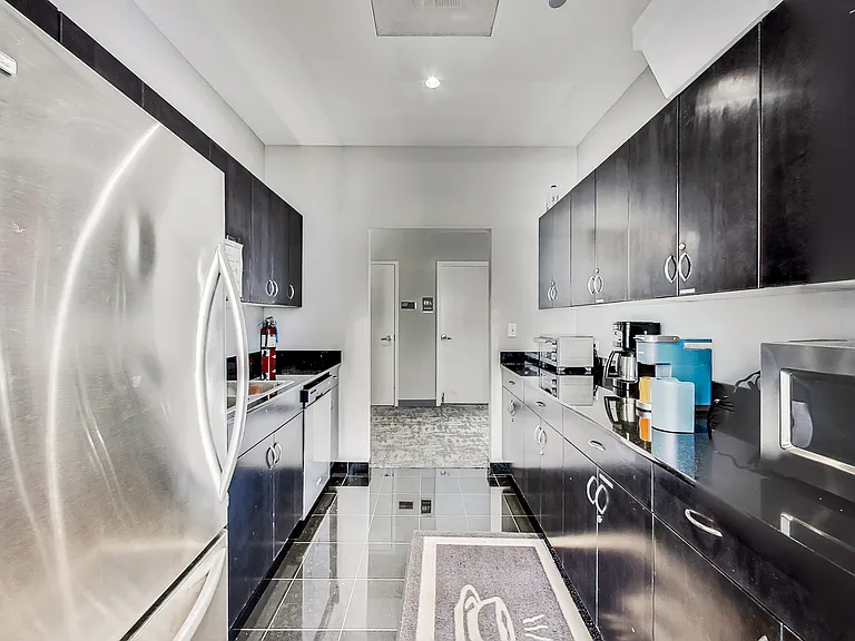 8 E Randolph St #3101 — Photo 23