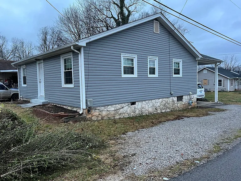 1233 Oliver St — Photo 3