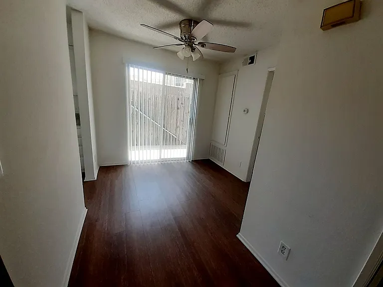 Foothill Blvd. Apartments — Photo 9