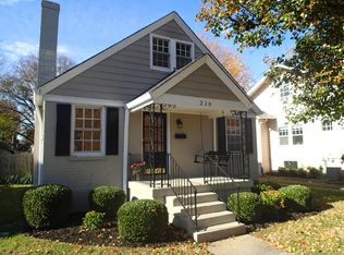 216 Fairlawn Rd, Saint Matthews, KY 40207