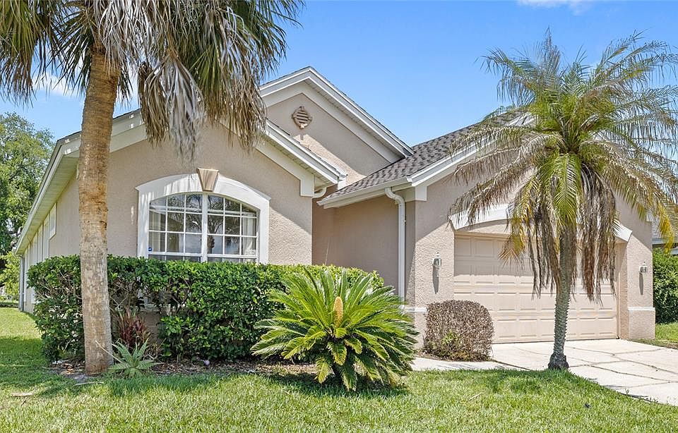 1st image of 1726 Golfview Dr