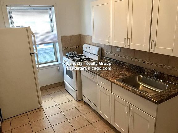 5th image of 1446 W Winnemac Ave APT 1A
