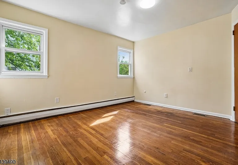 51 Tremont Ter — Photo 17
