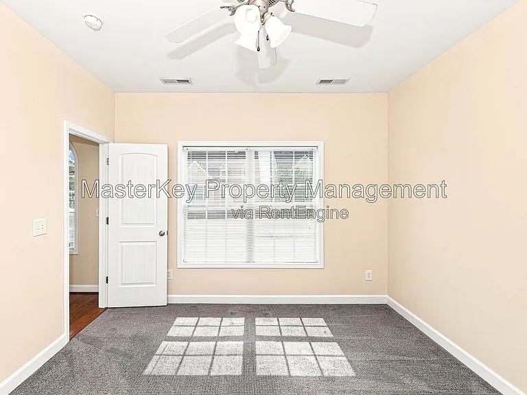 725 Keystone Park Dr — Photo 25
