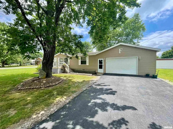 114 McGinnis St, Energy, IL 62933