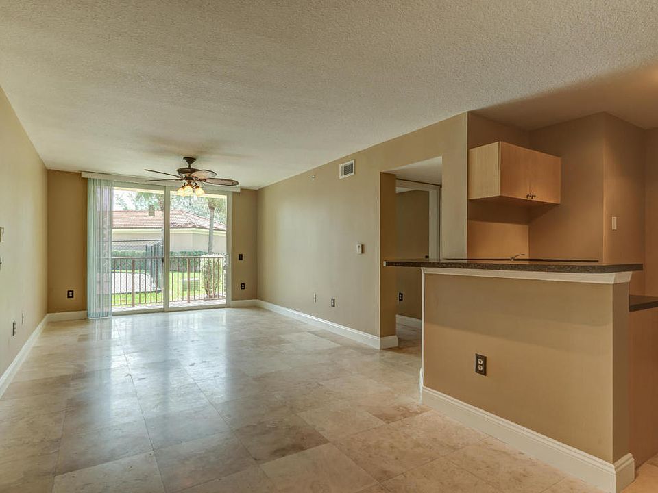 1st image of 1205 Villa Ln #1205