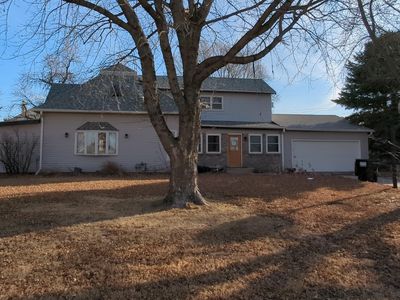 512 9th St, Aurora, NE, 68818