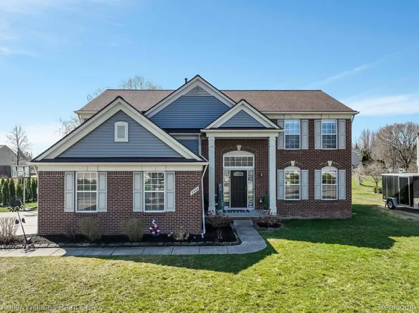 3558 Times Square Blvd, Canton, MI 48188