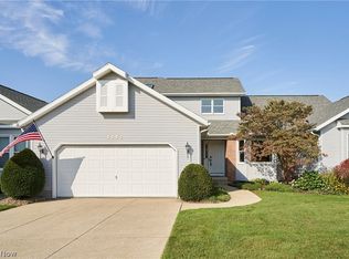 1353 S Azalea Blvd, Barberton, OH 44203