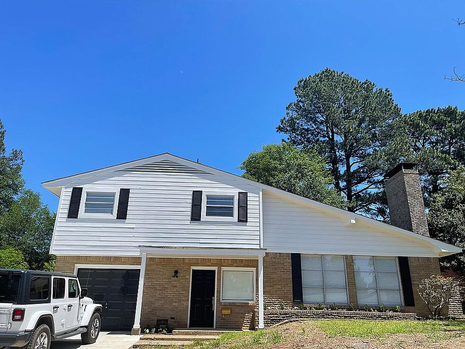 1st image of 10 Park Ln