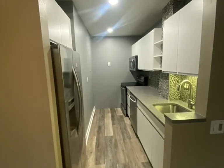 2639 Boston St #110 — Photo 9
