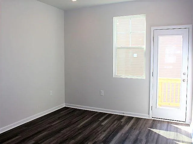 1079 Shoreside Dr — Photo 6