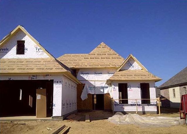 1st image of 220 Country Park Dr