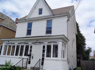 821 Holland Rd, Schenectady, NY 12303
